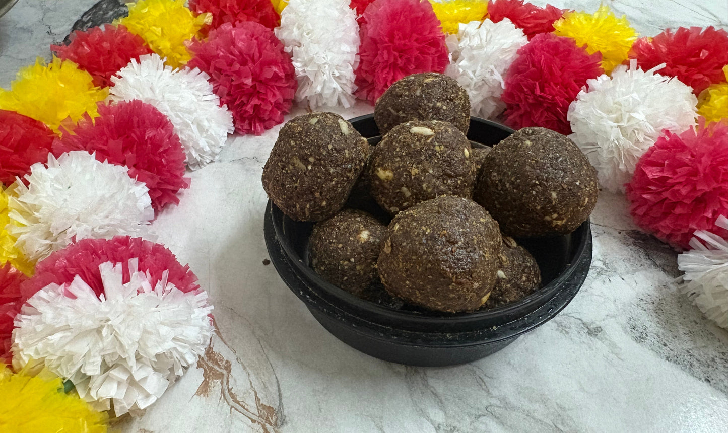 Gond & Sonth Laddu | 100% Pure Desi Ghee | Postpartum & Post Delivery Benefits  | Desi Sweets